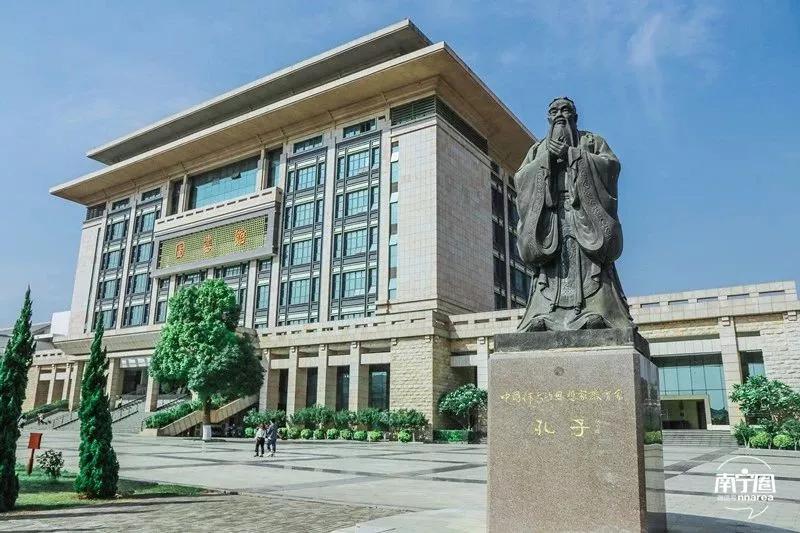 现在的南宁学院曾经的邕江大学我又想它了