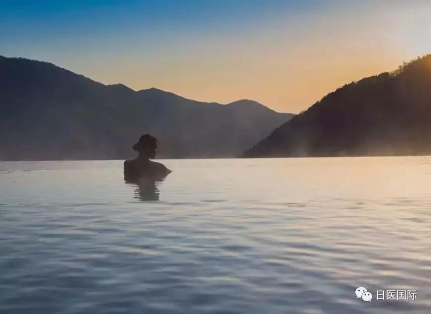 8大箱根温泉旅馆！让你一边感叹无边际温泉一边欣赏红叶