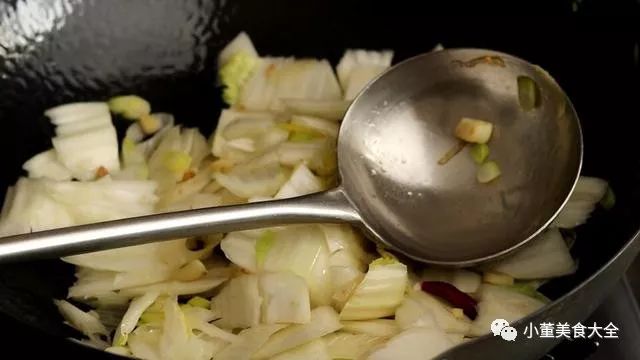 怎么把肉炖的颜色好看 b115d5d769014fb696cd6ed9117510fd.jpeg