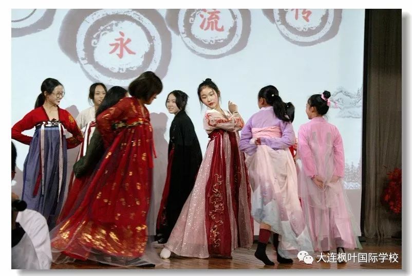 叔叔们的短剧，传统与现代的完美融合，传统与现代交织的叔叔们的短剧