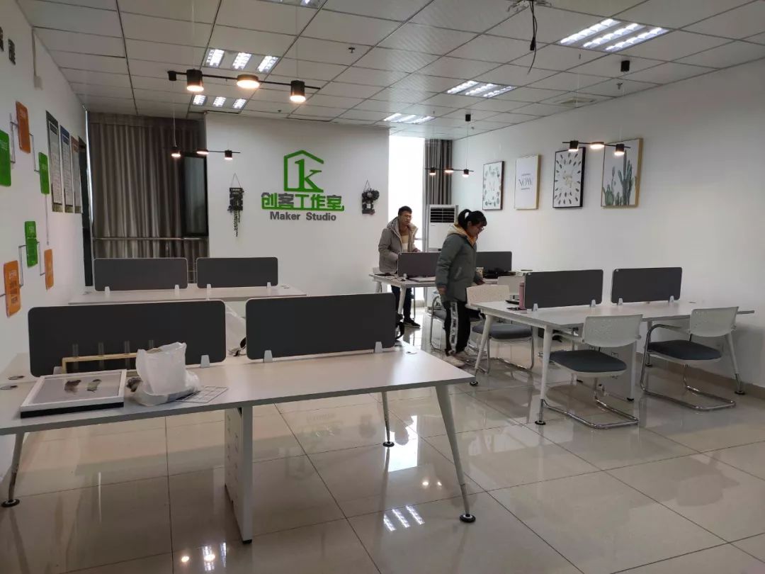 合肥北大青鸟一元校区创客工作室正式成立迎来首批"员工"