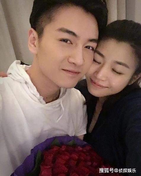 陳妍希難得曬兒子，３歲兒子小星星長高了，墊腳摸恐龍壁畫超呆萌 娛樂 第7張