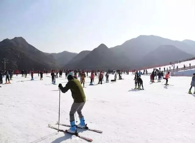 红崖谷滑雪场