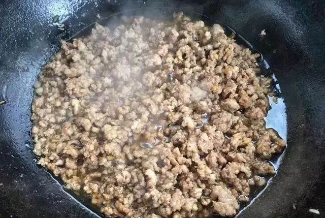 如何在家制作甜面酱 cf152a9a422647c7a6310b53cdb8a352.jpeg