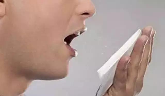 口腔小知识-口腔异味揭示身体毛病