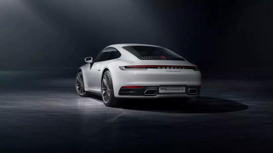 全新保时捷911发布上市销量,126万起售
