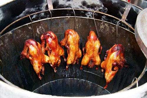 饕餮中国︱声名远扬的“北京烤鸭”，起源竟是“胡食”