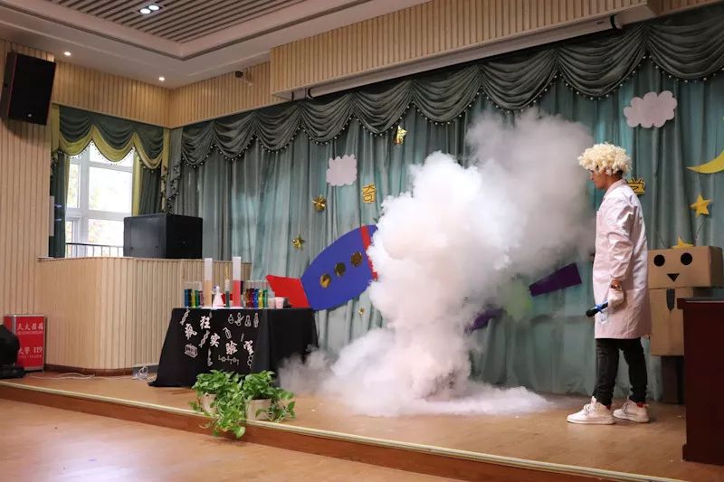 空气大炮的原理_李阳老师在讲空气大炮的原理(2)