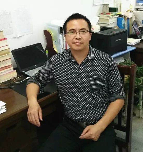 关注来投出你心中的秀山中小学骨干校长学科名师吧