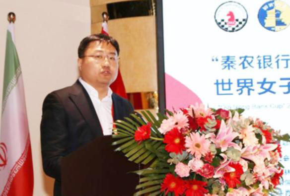 秦农银行董事长_清镇农商银行董事长(3)