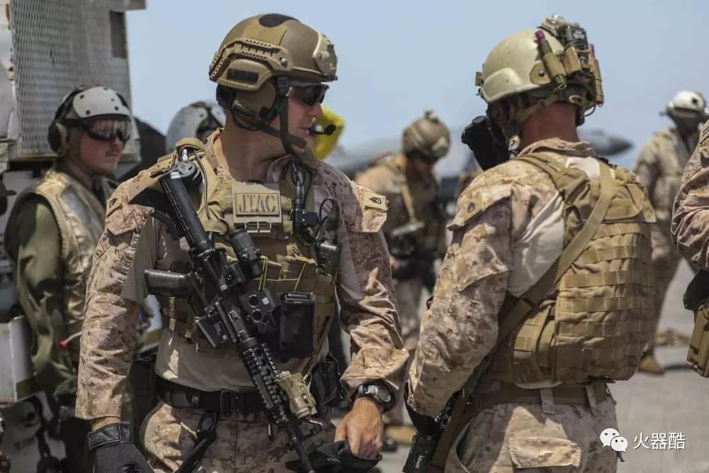 【迅捷 无声 致命】美国海军陆战队强力侦察连训练图集
