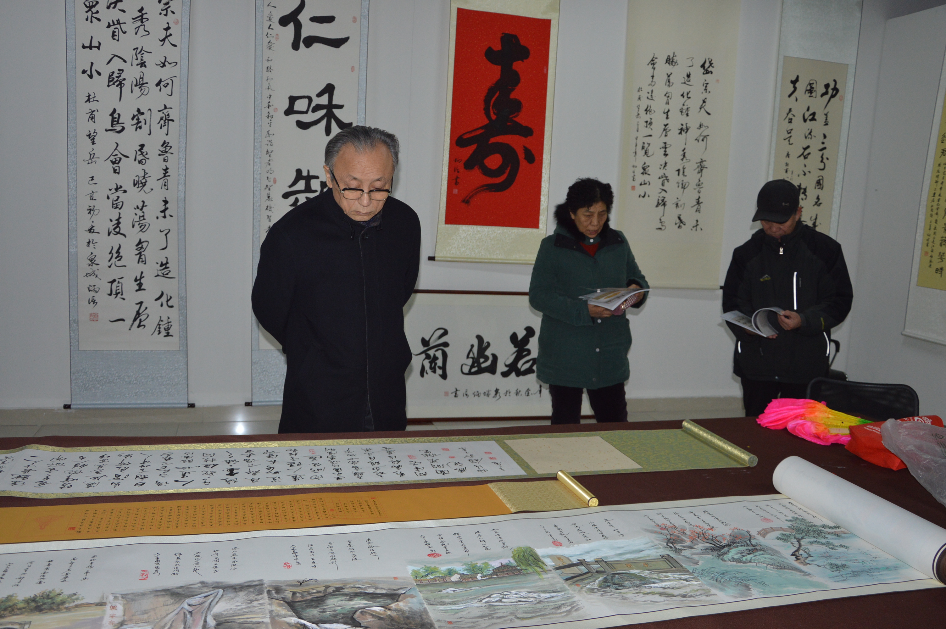 牛炳信刘华利安芳辉展出作品百余幅水墨金秋名家书画巡展济南站落幕