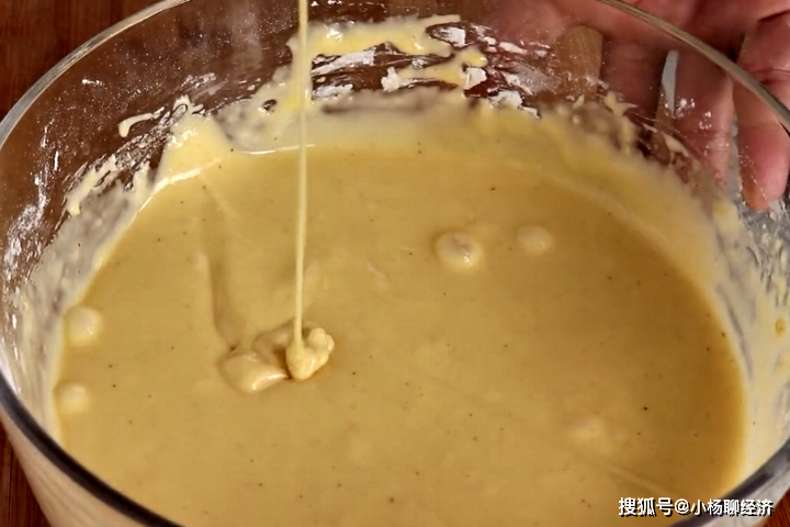 炒肉丝凉油还是热油下锅 974a660b90754463a62a3ec297fac7c6.png