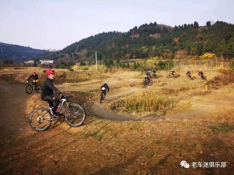 四川省山地自行车训练基地(老车迷户外乐园)喜迎来山西省自行车队冬训