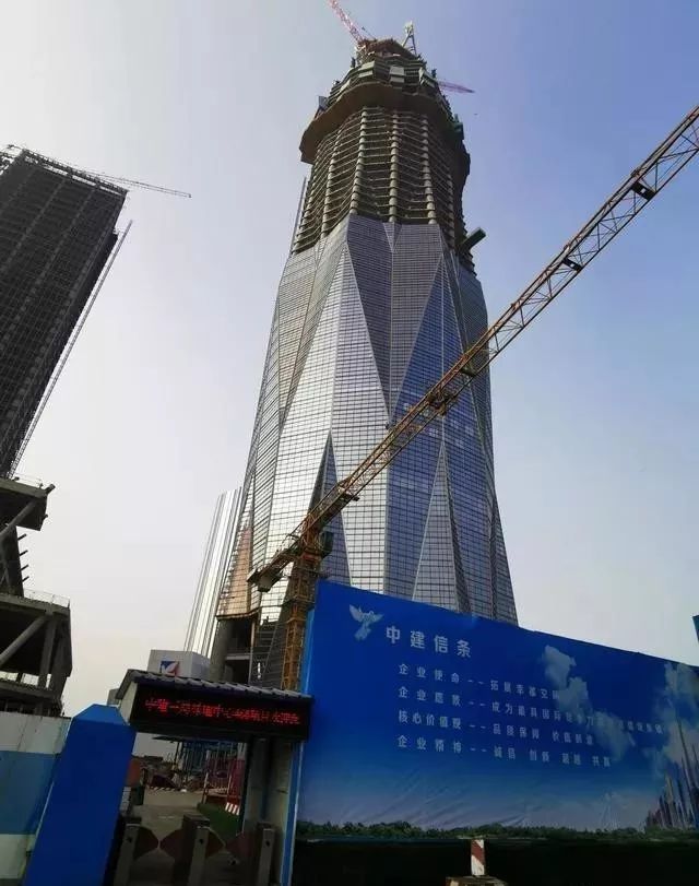 官方回应绿地成都中心停工传言!目前处于极