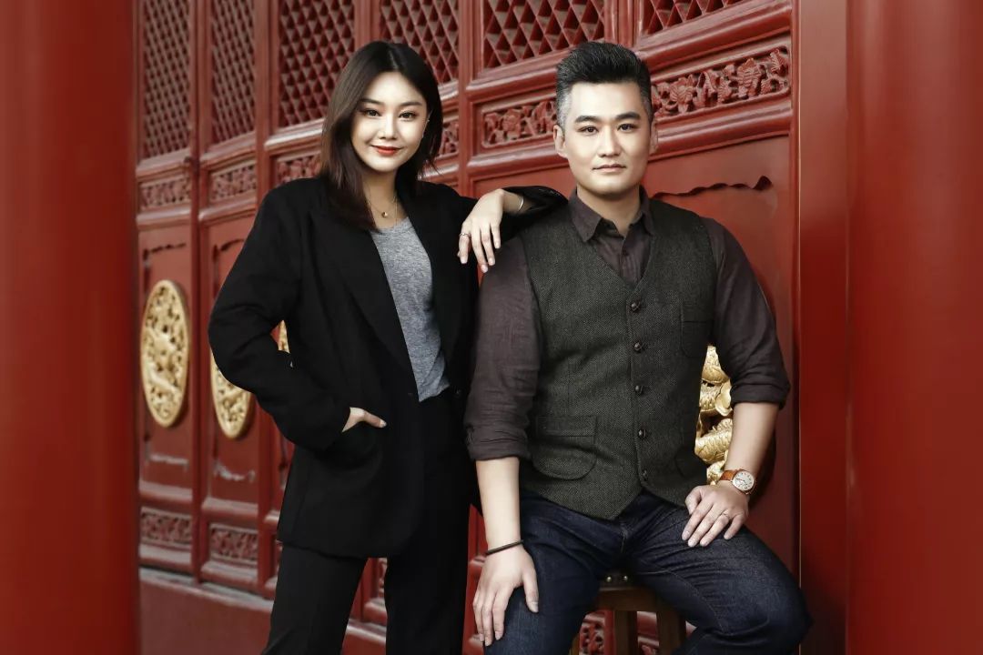 你期待已久的2020年都市频道新年台历来啦!今年的风格老美了!