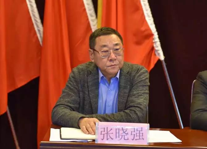 我院党委书记刘宏石与黑龙江省嘉润养老机构法人代表进行房产交易签约