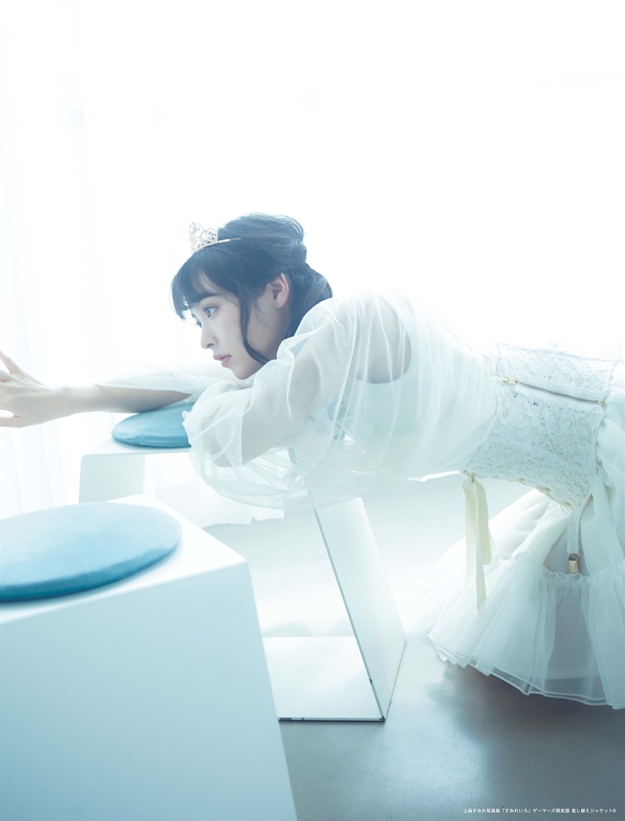 原创美女声优上坂堇过生日最新写真集同时发布