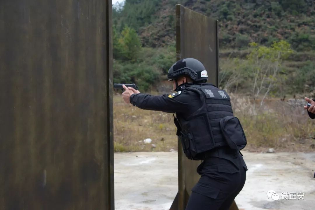 房间突入劫持人质靶实弹射击