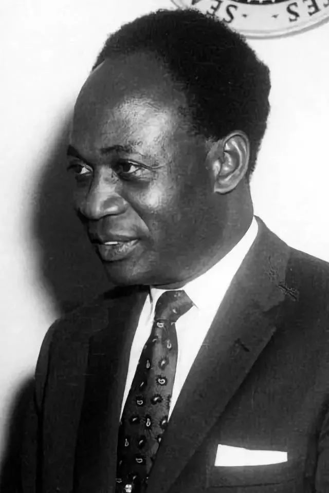 加纳第一任总统克瓦米·恩克鲁玛(kwame nkrumah,曾留学美国林肯大学