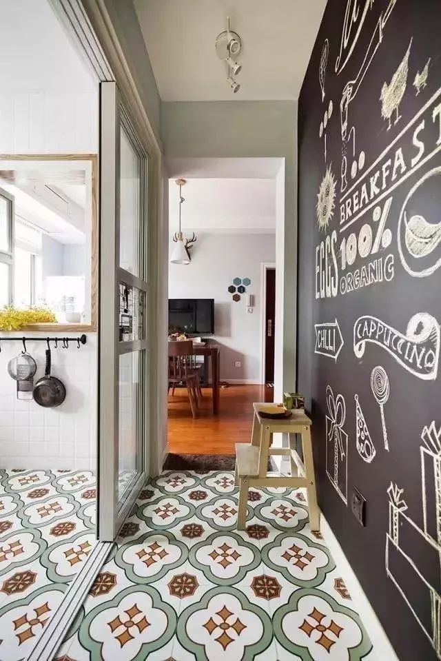 装饰画挂墙走廊 50d8a8064d9449579a0a98f681d4e2ba.jpeg