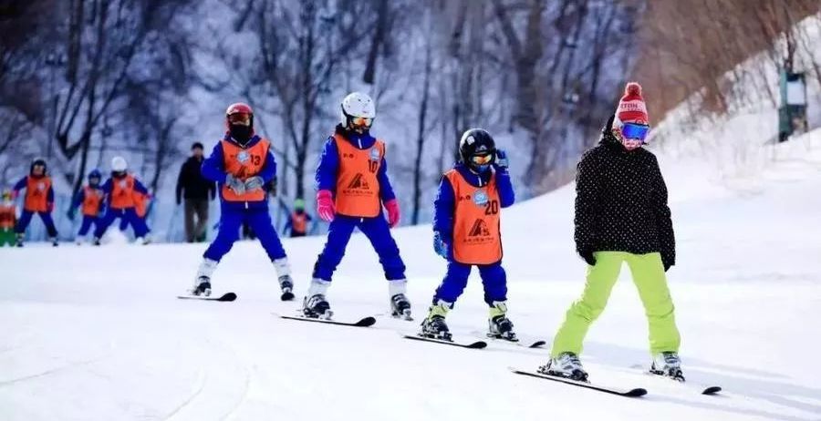 【寒假】爱上滑雪,从此孩子每个冬天都将充满期待!