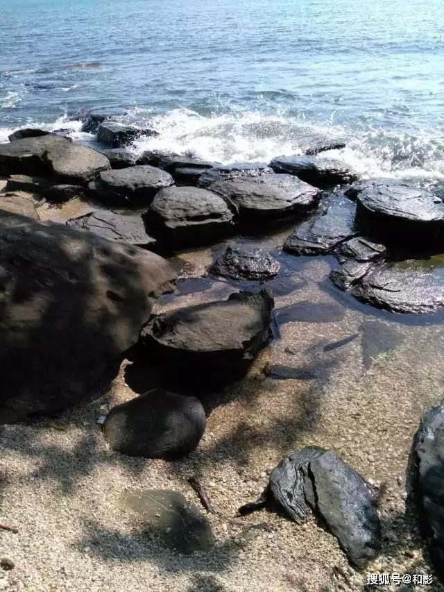 柬埔寨金银湾棋盘石