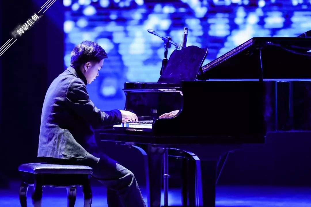 作者:莫什科夫斯基指导老师:黄朗月演奏:白玲钢琴独奏《西班牙随想曲