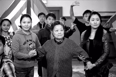 【名家教唱】马金凤大师教唱豫剧《穆桂英挂帅