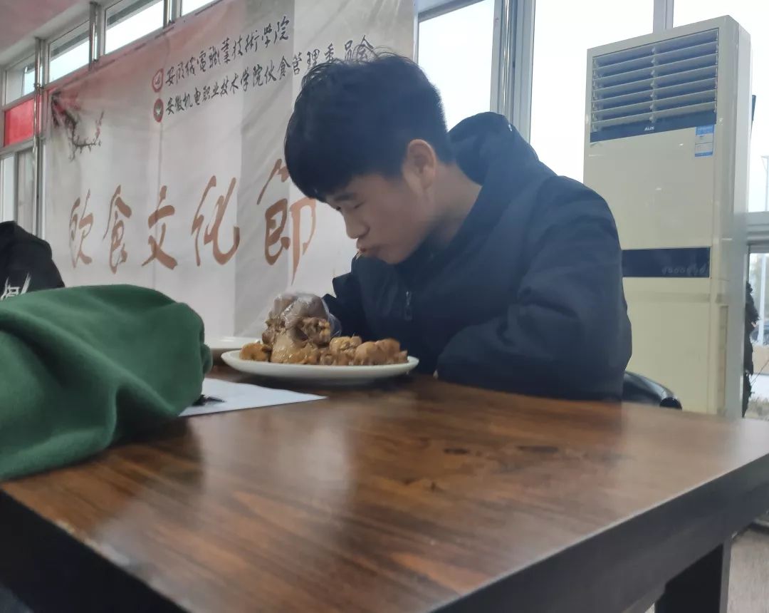 鸡腿服人口_鸡腿卡通图片(2)
