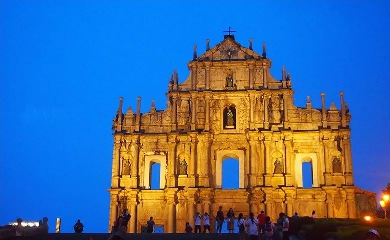 回归20年,澳门赌赢了什么?