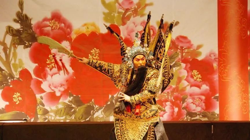 文化是所有人秦腔(qinqiang opera,别称"梆子腔,是中国西北地区传统