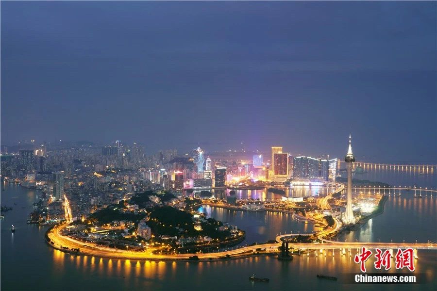 习近平:香港、澳门事务用不着任何外部势力指