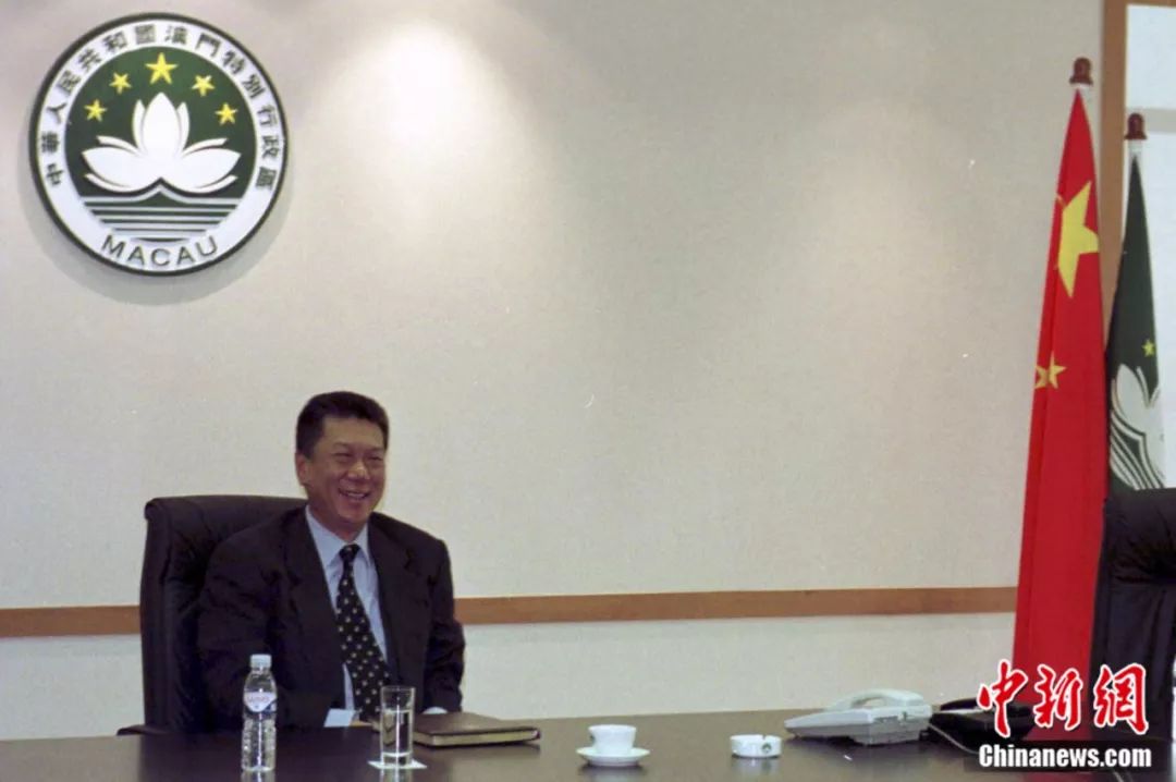 习近平:香港、澳门事务用不着任何外部势力指