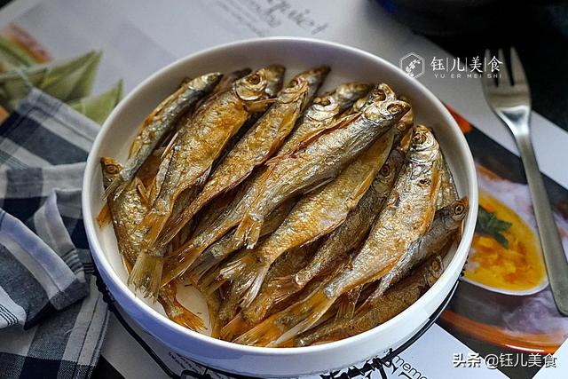 怎么腌制咸鱼干好吃 d22e6059701b4a16ba5acab583868168.jpeg