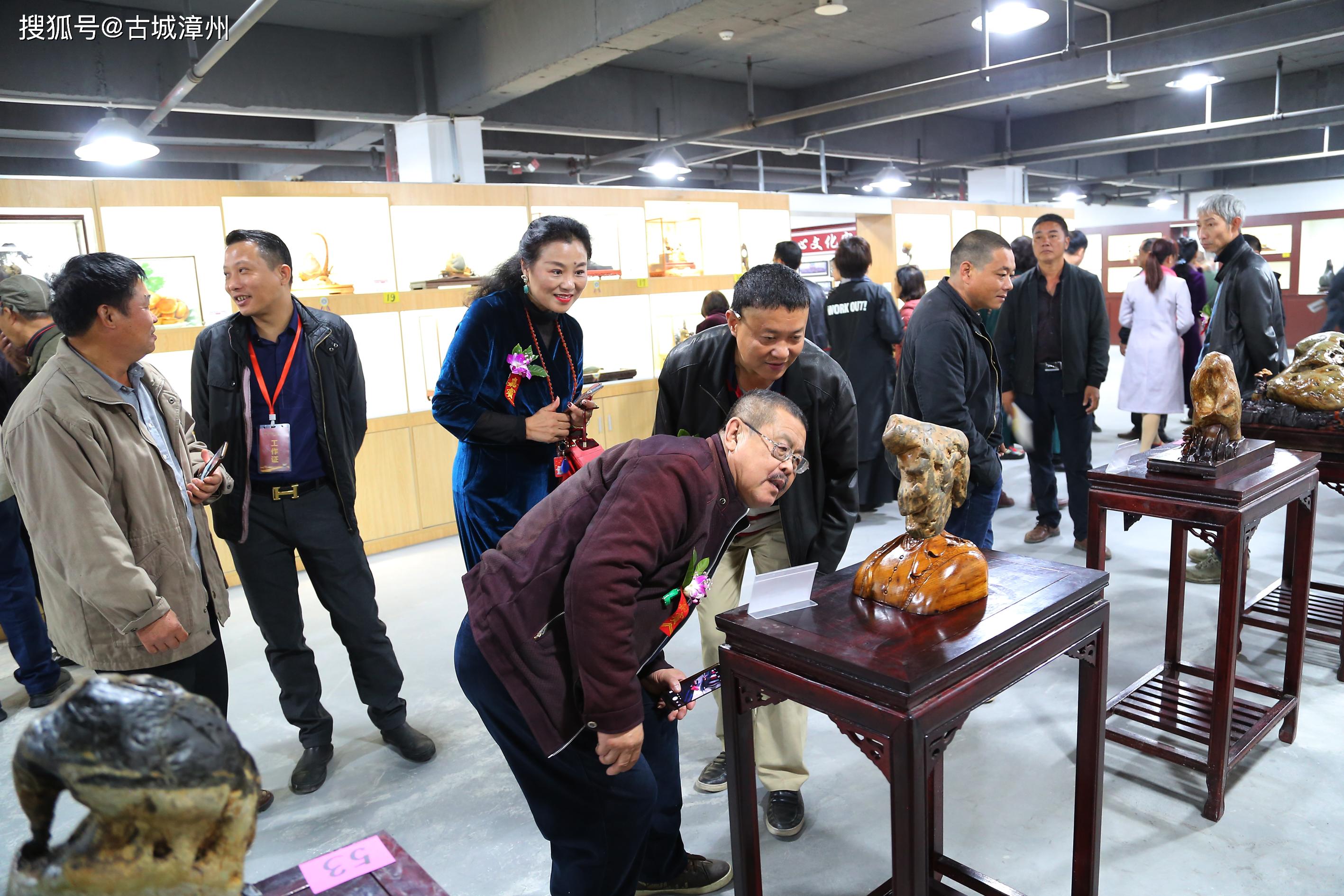 九龙璧(华安玉)专业委员会主任苏万安,厦门市关公同心会会长杨富翔