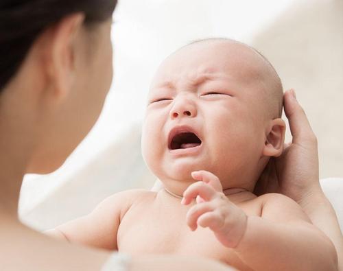 宝宝几个月会出现落地醒 e8c9e70b5c5c4396b3607cdea9ec5dc2.jpeg