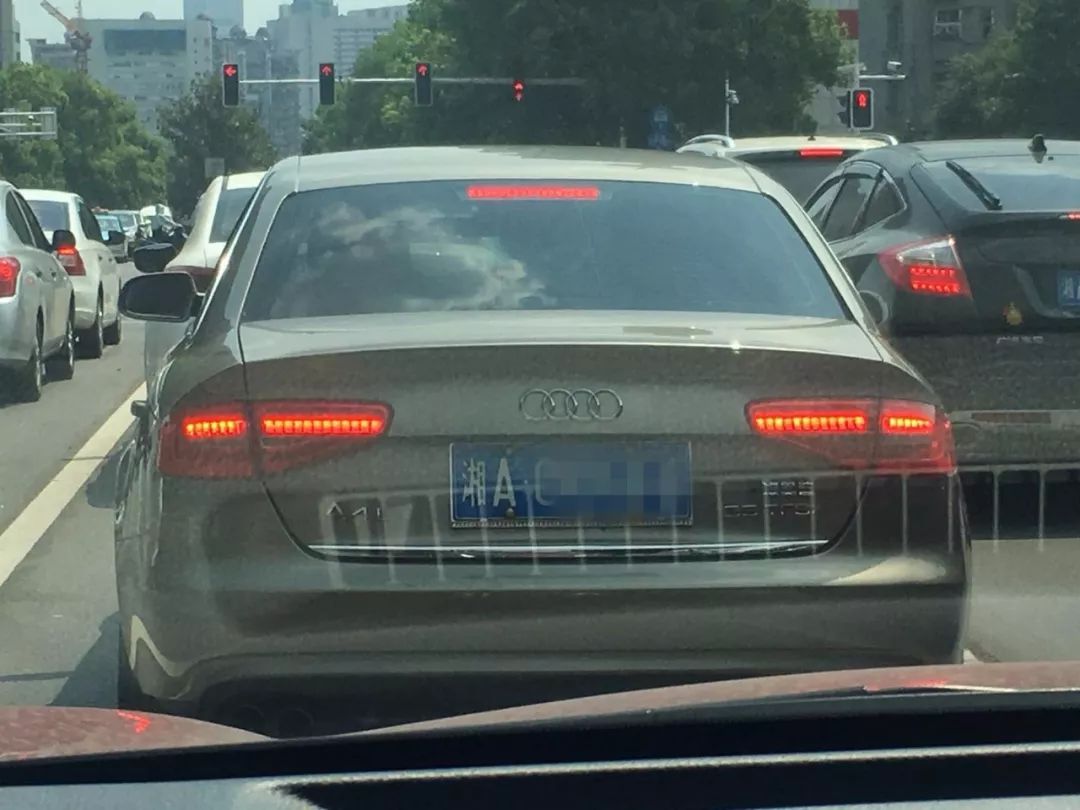 各省b车牌gdp_各省车牌图片(3)