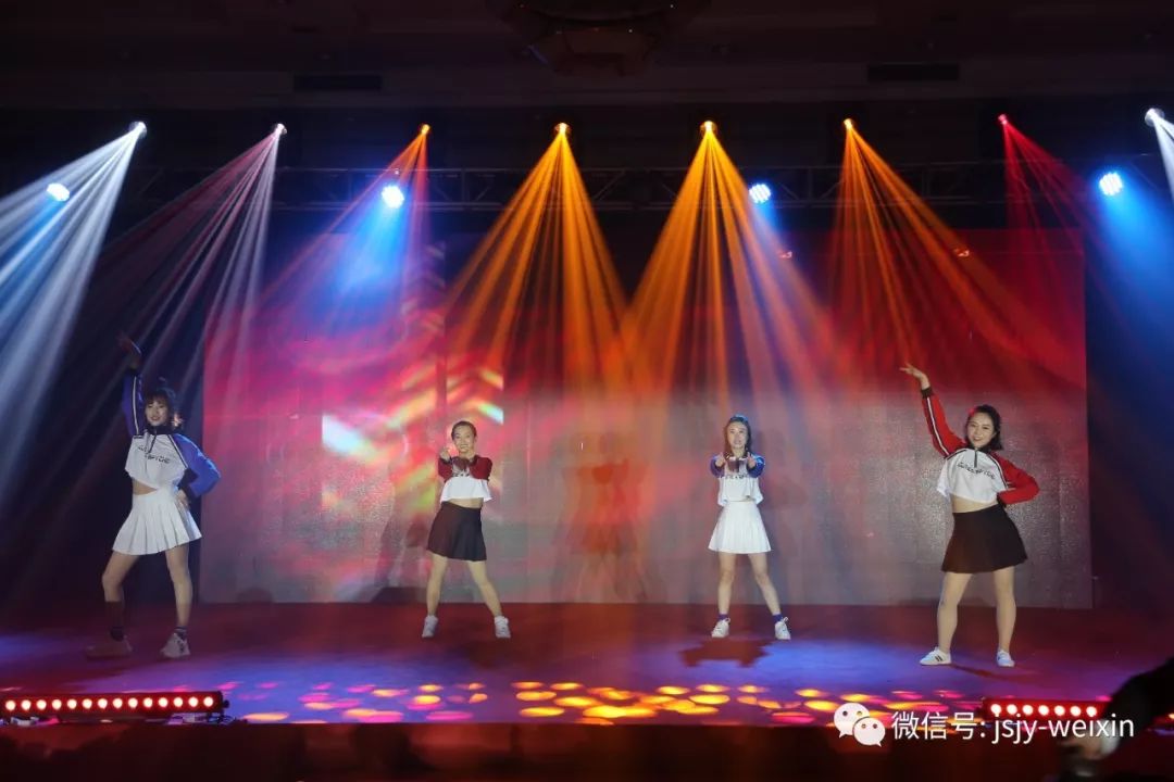 机关舞蹈——《浪漫樱花》