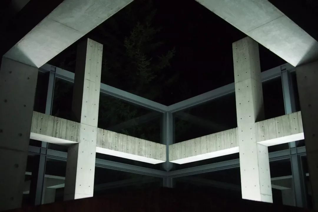 【十方说】安藤忠雄:野生建筑师的设计狂想曲