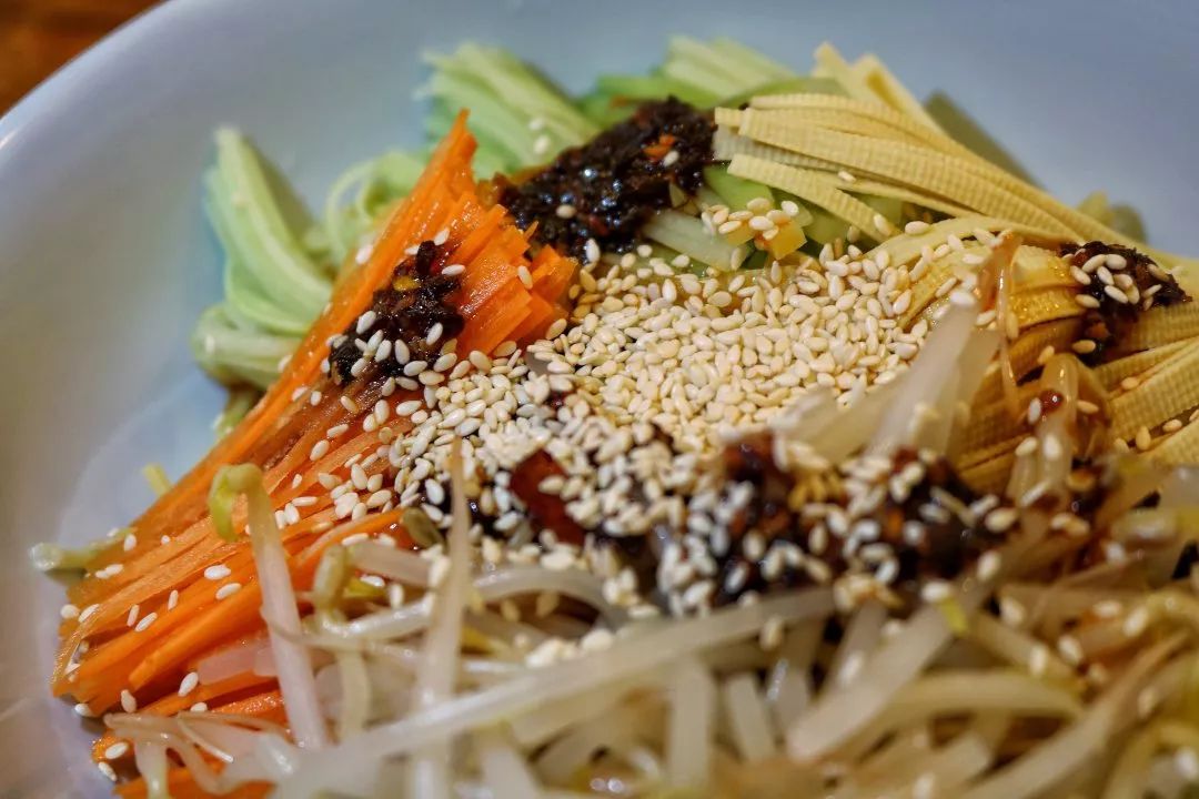 海陆空|不止撸串爽高档饭局也不在话下南美刺参、南非鲍鱼…把海陆空极品搬进一方小酒馆!五星级厨师空降