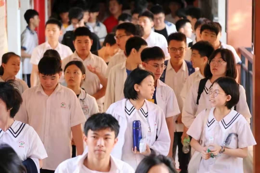 这20个惠州学校校服最好看!有你的学校吗?