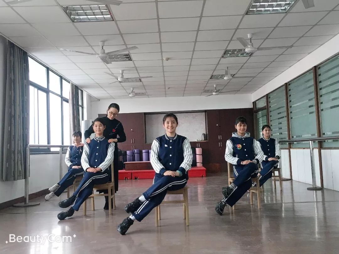 阿克苏技工技术学院 阿克苏职业技术学院学费 新疆阿克苏职业学院招生