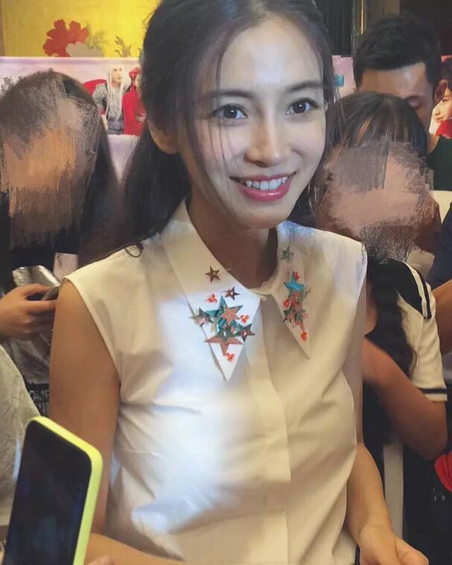 杨颖与李菲儿,这差距还真大,网友:和黄晓明会有后悔的