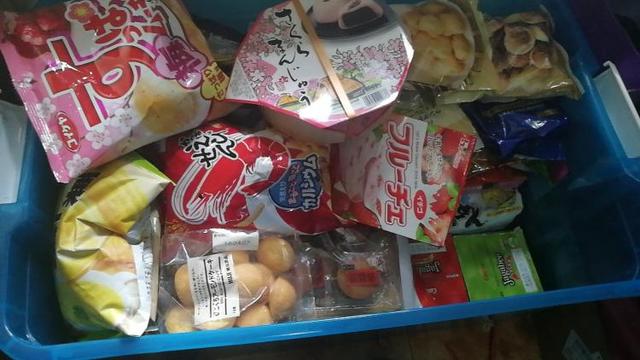 画简单好看的零食 af27ea6329654898a64ef650918bcbb2.jpeg