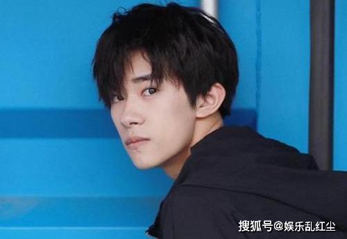 易烊千玺的歌曲大全合集名单 bdd3174989b1461a98c96707573b95c5.jpeg