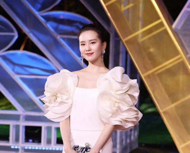 刘诗诗和汤唯的关系非常不好,早些年两个人都走优雅女神的路线,多多少