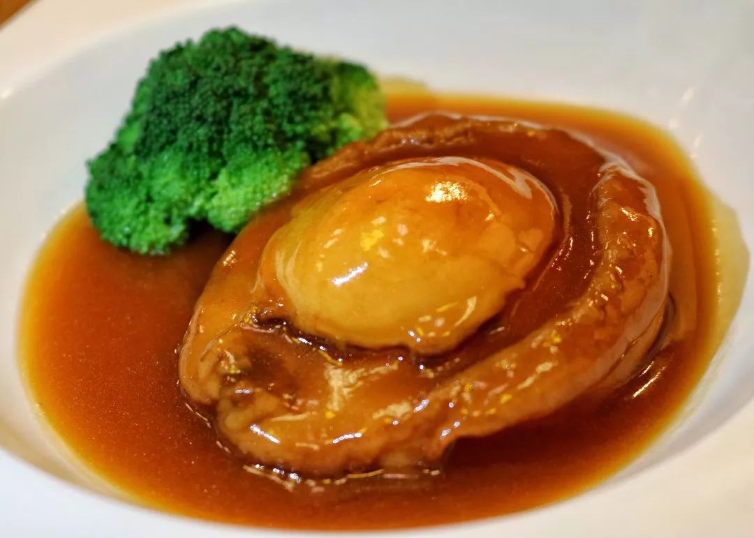 海陆空|不止撸串爽高档饭局也不在话下南美刺参、南非鲍鱼…把海陆空极品搬进一方小酒馆!五星级厨师空降