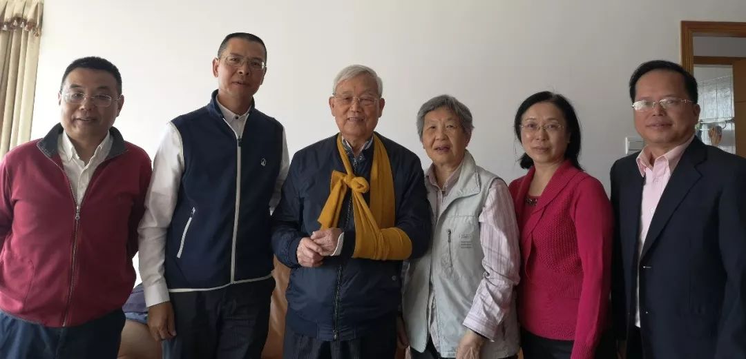 后,要回来深圳小住一段时间,便与曾宇华会长一起组织了这次拜访活动