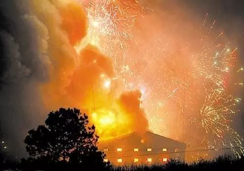 什么时候才能放鞭炮烟花 331d68e18e8f403eac14c39bc7daf009.jpeg